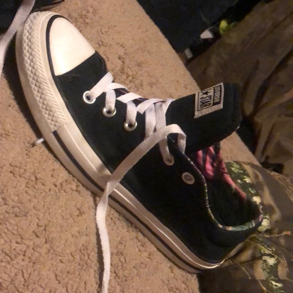 Converse - Picture 2 of 4